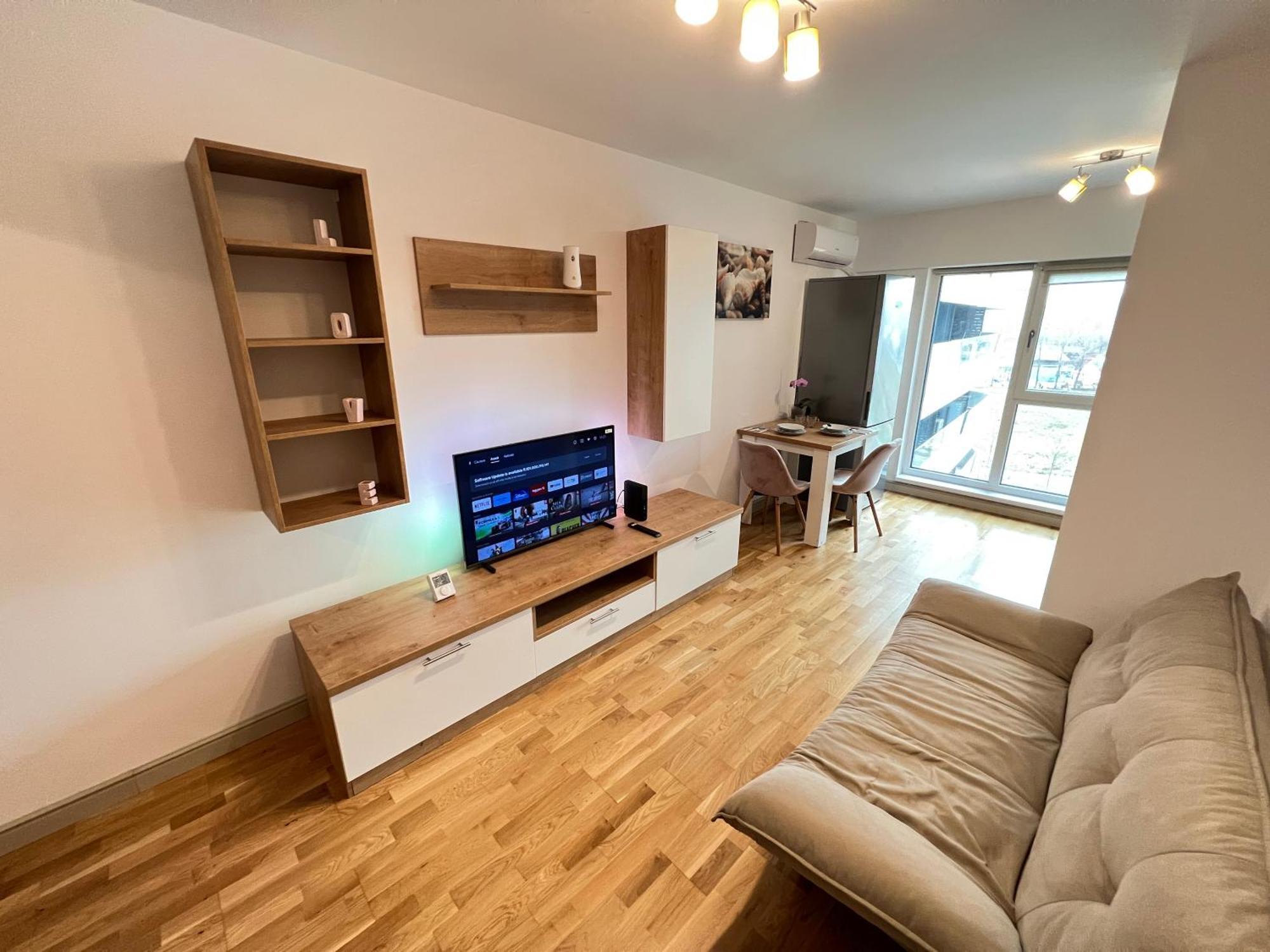 Airport Flyhub Chic Apartment Iasi Exterior photo